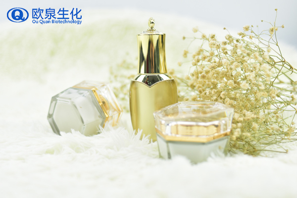 給肌膚補(bǔ)水保濕需要注意的事項(xiàng)有哪些-歐泉生化