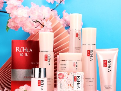 是否還在為產(chǎn)品效果不佳而煩惱？是否因為顧客復(fù)購率低而倍感壓力？ #化妝品OEM  #功效護膚品   #護膚品工廠